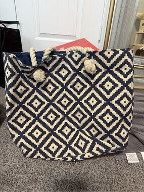 Navy & Cream Diamond-Pattern Rope-Handle Tote